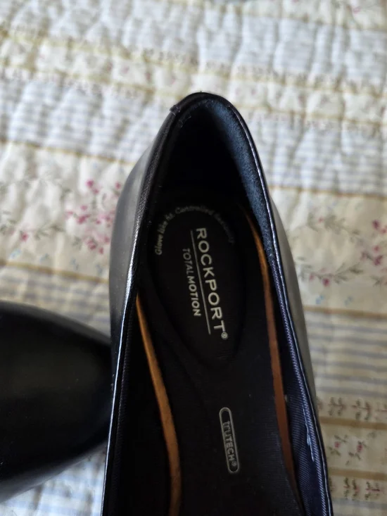 ROCKPORT Black Pointed Leather Pumps, 2 Inch Heel WEDDING READY - Picture 2 of 9